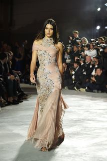 Kendall Jenner feet photo thumbnail
