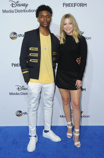 Olivia Holt feet photo thumbnail