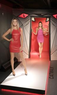 Heidi Klum feet photo thumbnail