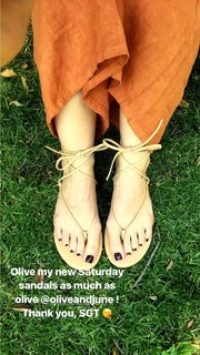 Minka Kelly feet photo thumbnail