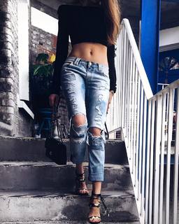 Xenia Tchoumitcheva feet photo thumbnail