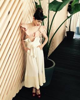 Lily Collins feet photo thumbnail