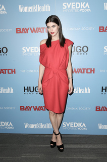 Alexandra Daddario feet photo thumbnail