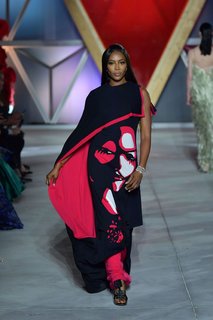 Naomi Campbell feet photo thumbnail