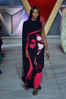 Naomi Campbell feet photo thumbnail