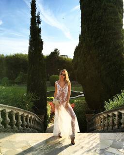 Kimberley Garner feet photo thumbnail