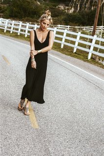 Elsa Pataky feet photo thumbnail