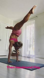 Kino MacGregor feet photo thumbnail