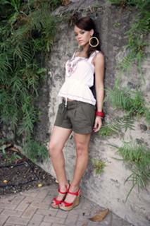 Rihanna feet photo thumbnail