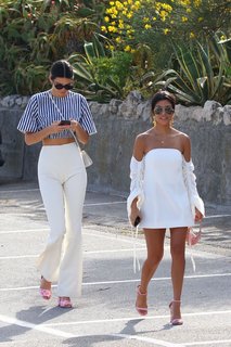 Kendall Jenner feet photo thumbnail