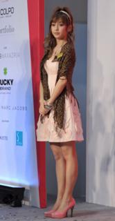 Angelababy feet photo thumbnail