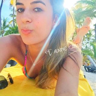 Alaine Crissiê feet photo thumbnail