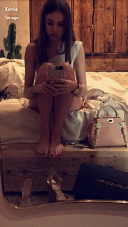 Xenia Tchoumitcheva feet photo thumbnail