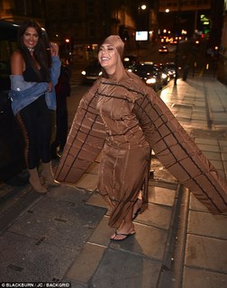 Chloe Ferry feet photo thumbnail