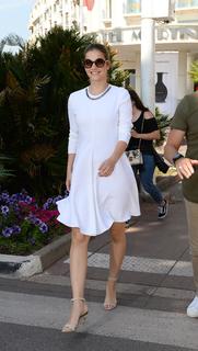Barbara Palvin feet photo thumbnail