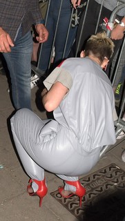 Katy Perry feet photo thumbnail