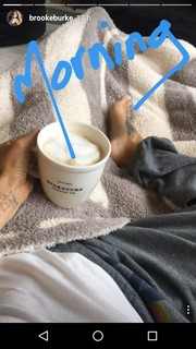 Brooke Burke feet photo thumbnail