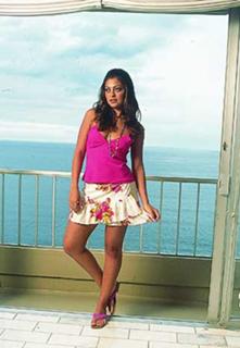 Juliana Paes feet photo thumbnail