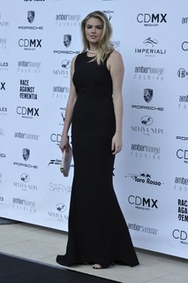 Kate Upton feet photo thumbnail