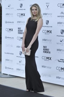 Kate Upton feet photo thumbnail