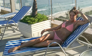 Karolina Kowalkiewicz feet photo thumbnail