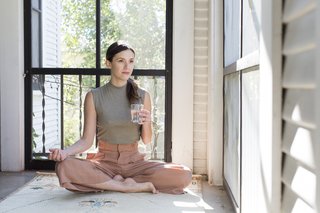 Adriene Mishler feet photo thumbnail