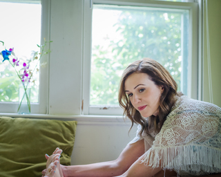 Adriene Mishler feet photo thumbnail