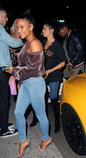 Christina Milian feet photo thumbnail
