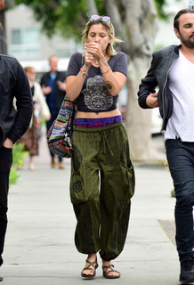 Paris Jackson feet photo thumbnail