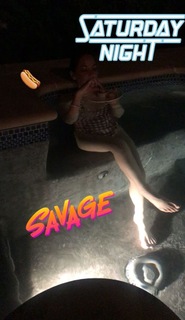 Olivia Munn feet photo thumbnail