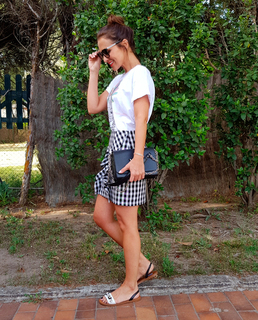 Paula Echevarría feet photo thumbnail