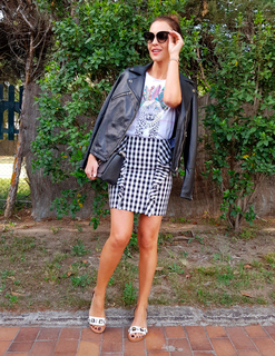 Paula Echevarría feet photo thumbnail