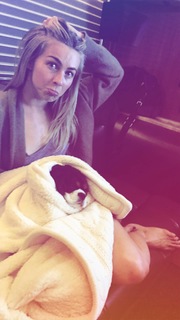 Julianne Hough feet photo thumbnail