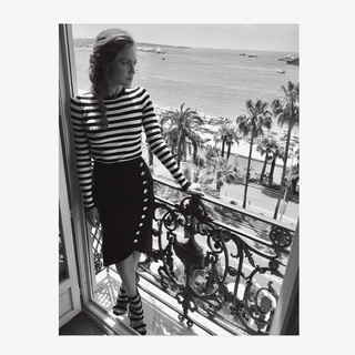 Brittany Snow feet photo thumbnail