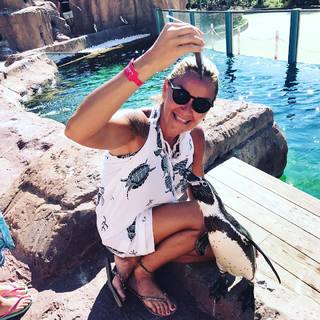Pinar Altug feet photo thumbnail