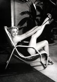 Marilyn Monroe feet photo thumbnail