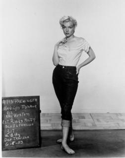 Marilyn Monroe feet photo thumbnail
