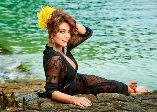 Juliana Paes feet photo thumbnail