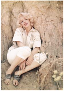 Marilyn Monroe feet photo thumbnail