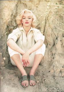 Marilyn Monroe feet photo thumbnail