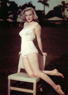 Marilyn Monroe feet photo thumbnail
