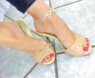 Alaine Crissiê feet photo thumbnail