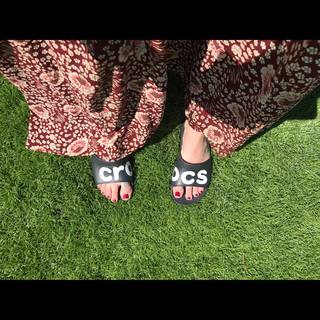 Drew Barrymore feet photo thumbnail