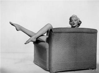 Marilyn Monroe feet photo thumbnail
