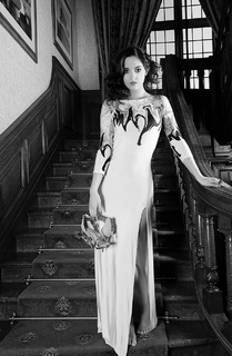 Jacqueline Jossa feet photo thumbnail