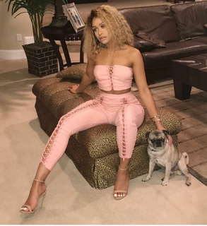 Jilly Anais feet photo thumbnail