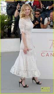 Kirsten Dunst feet photo thumbnail