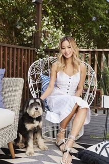 Jamie Chung feet photo thumbnail