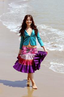 Natalia Oreiro feet photo thumbnail