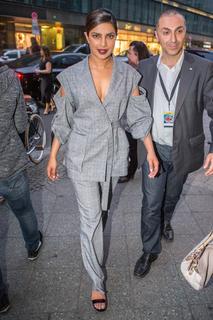 Priyanka Chopra Jonas feet photo thumbnail